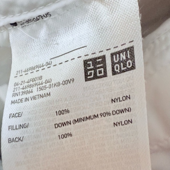 Uniqlo Off White Puffer Jacket - Picture 3 of 4